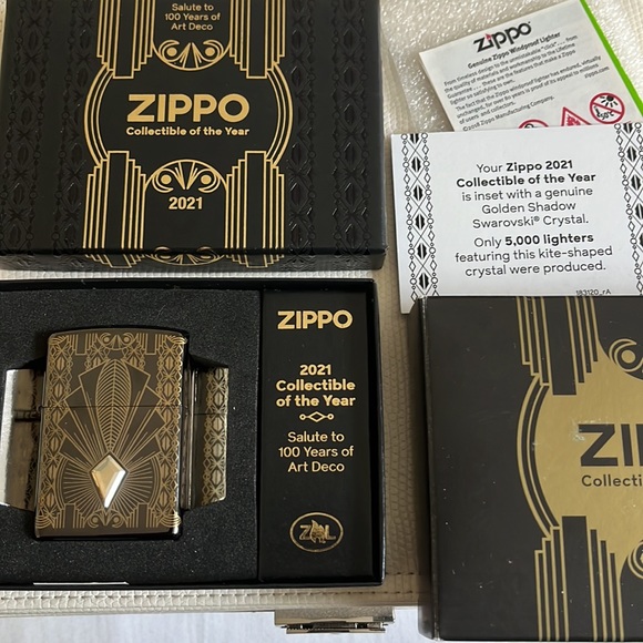 COPY - Zippo Collectible of the Year 2021 - Picture 3 of 7